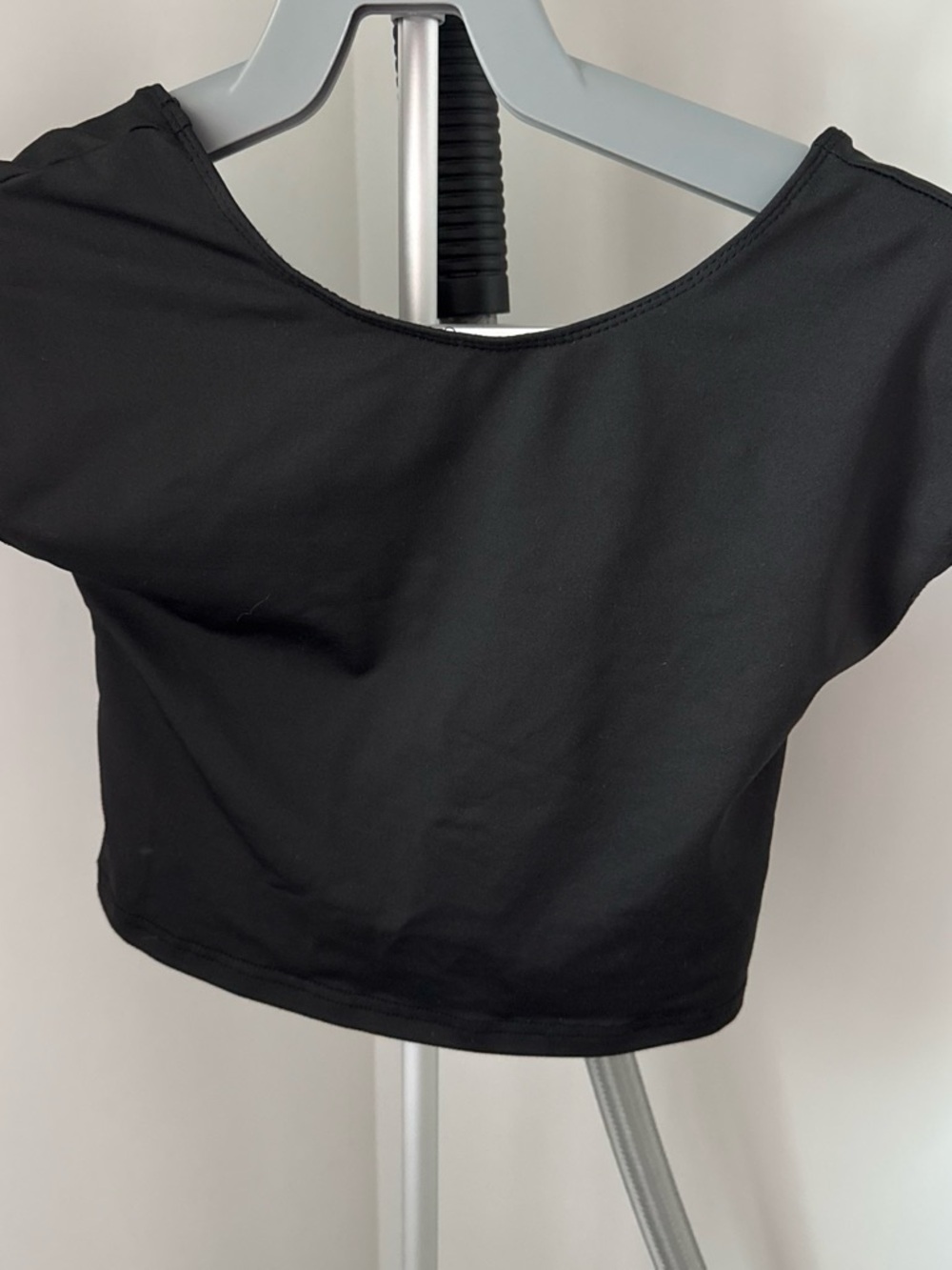 SHEIN Black Boatneck Crop Top